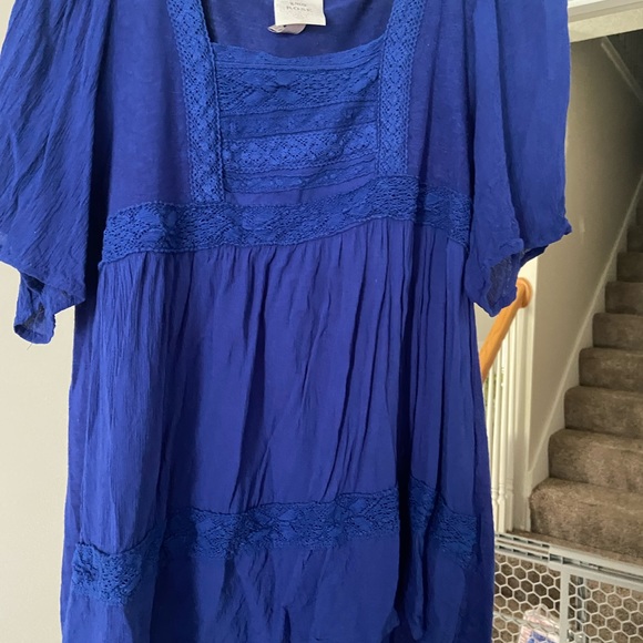 Blue top - Picture 2 of 3